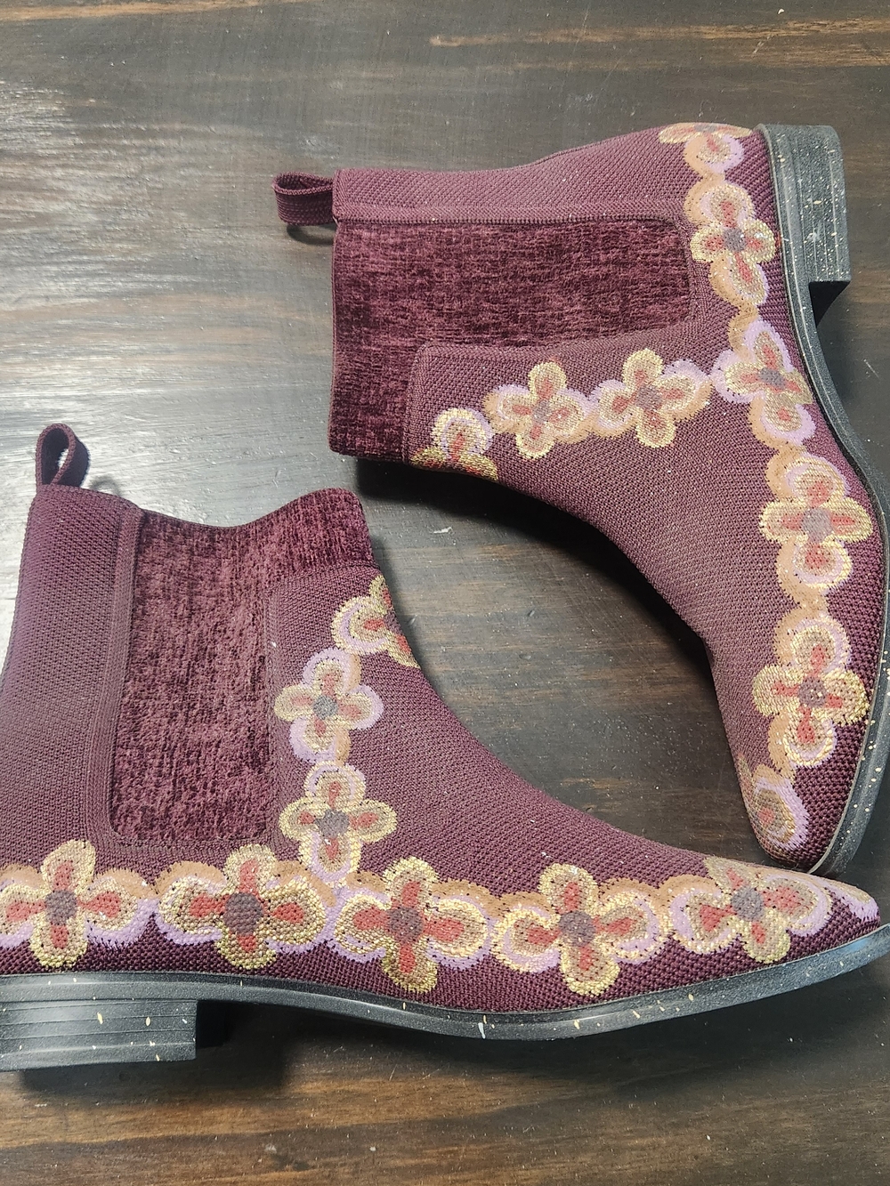 VIVAIA Ryan Pro Chelsea Boots | Burgundy Floral Glitter Knit | Square Toe | Sz 4 - Picture 8 of 11
